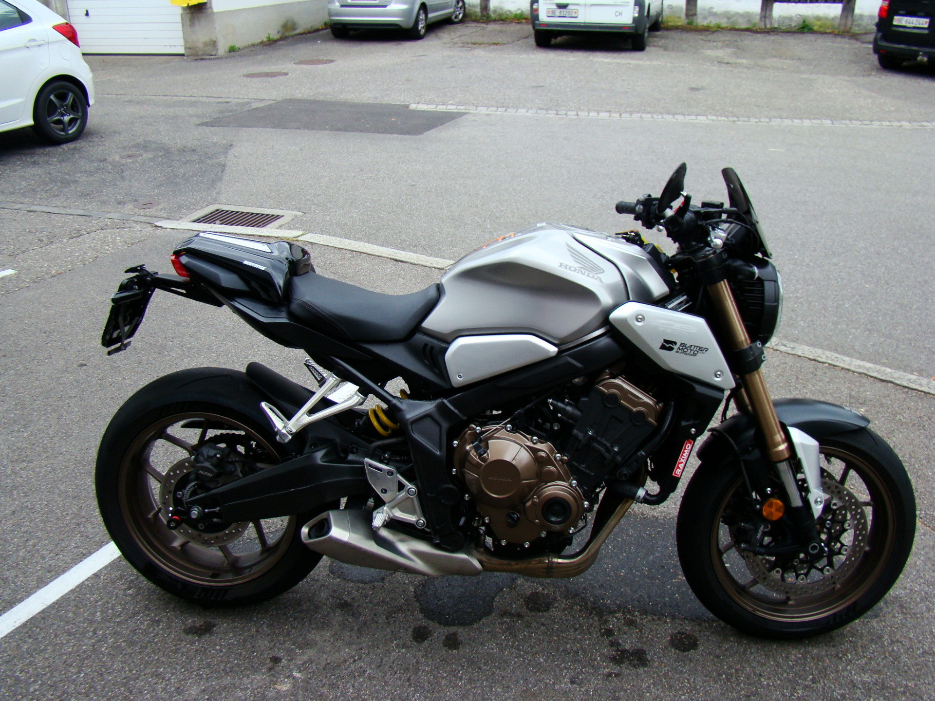 HONDA CB 650 R-showroom-element-1
