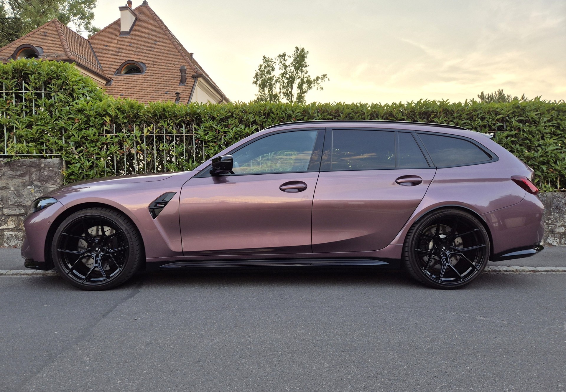 BMW M3 Touring xDrive Competition M-image-10