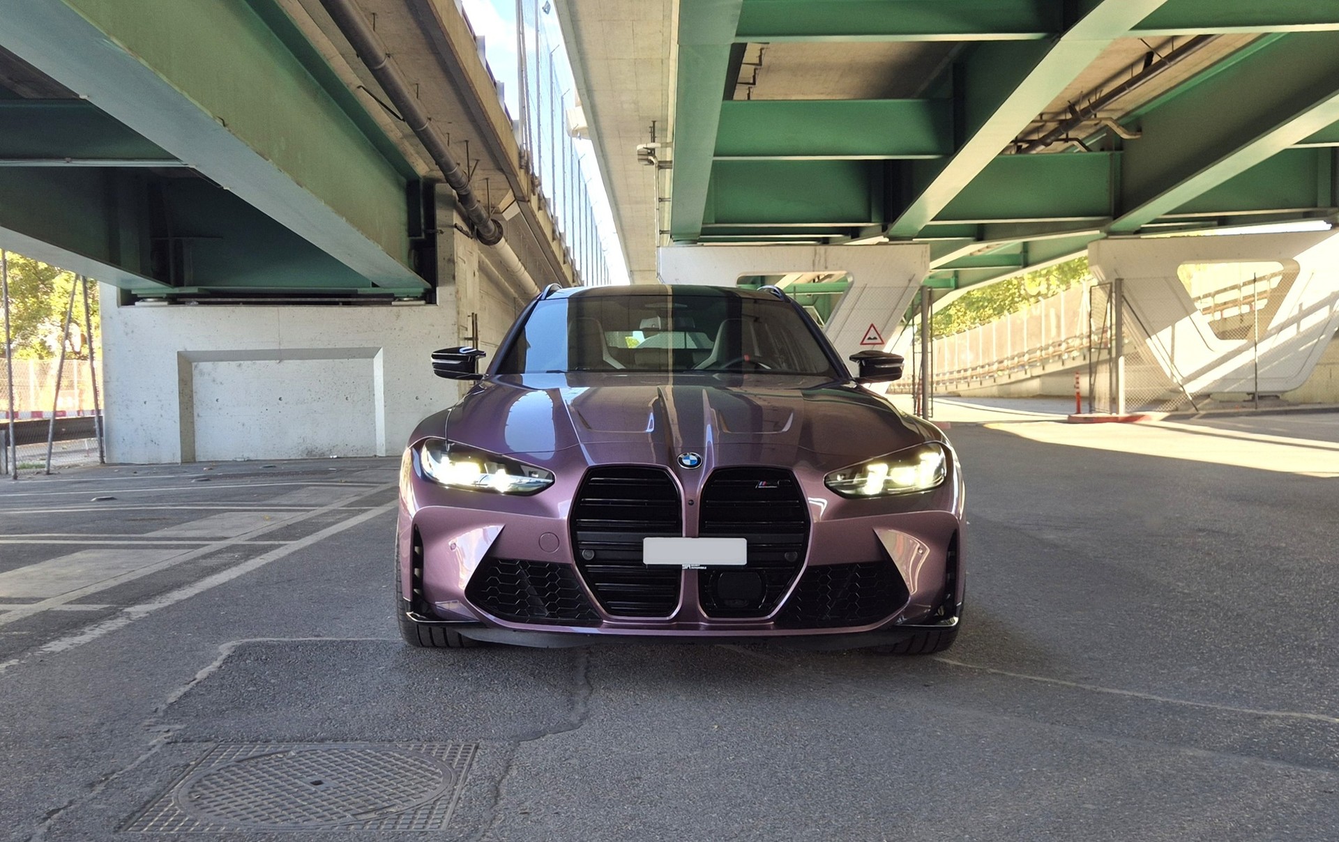 BMW M3 Touring xDrive Competition M-image-12