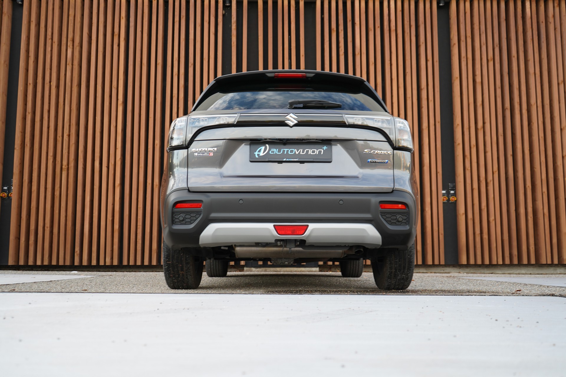 SUZUKI S-CROSS 1.5 COMPACT TOP HYBRID l 116 PS-image-16