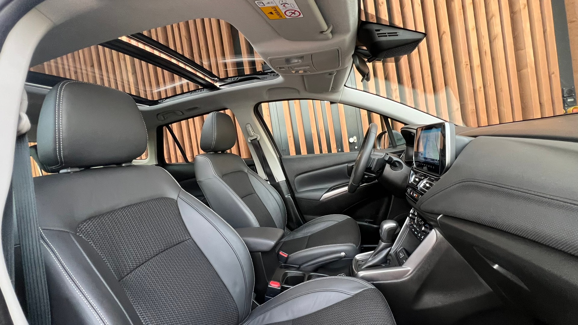 SUZUKI S-CROSS 1.5 COMPACT TOP HYBRID l 116 PS-image-27