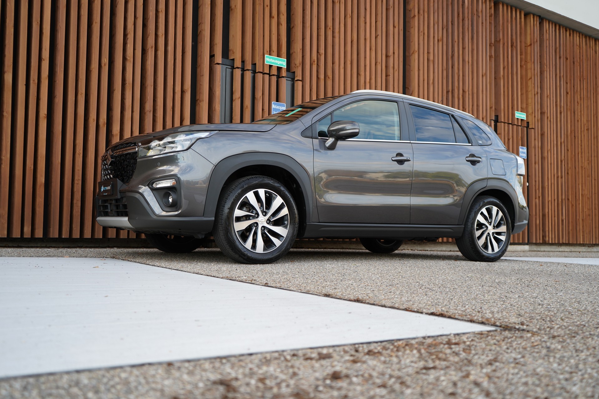 SUZUKI S-CROSS 1.5 COMPACT TOP HYBRID l 116 PS-image-7