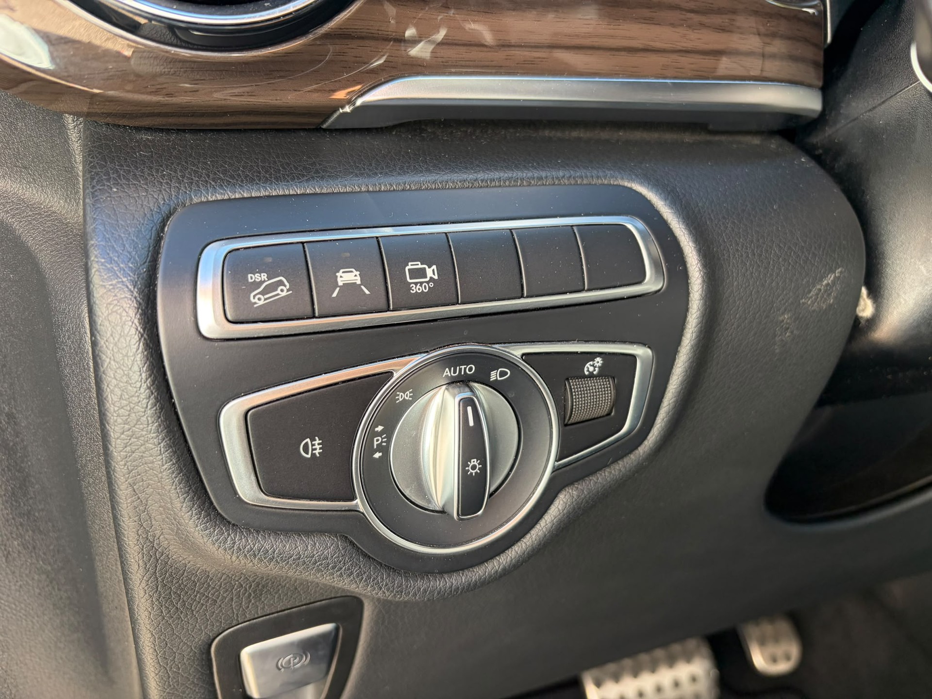 MERCEDES-BENZ V 300 d extralang Swiss Edition 4Matic 9G-Tronic-image-6