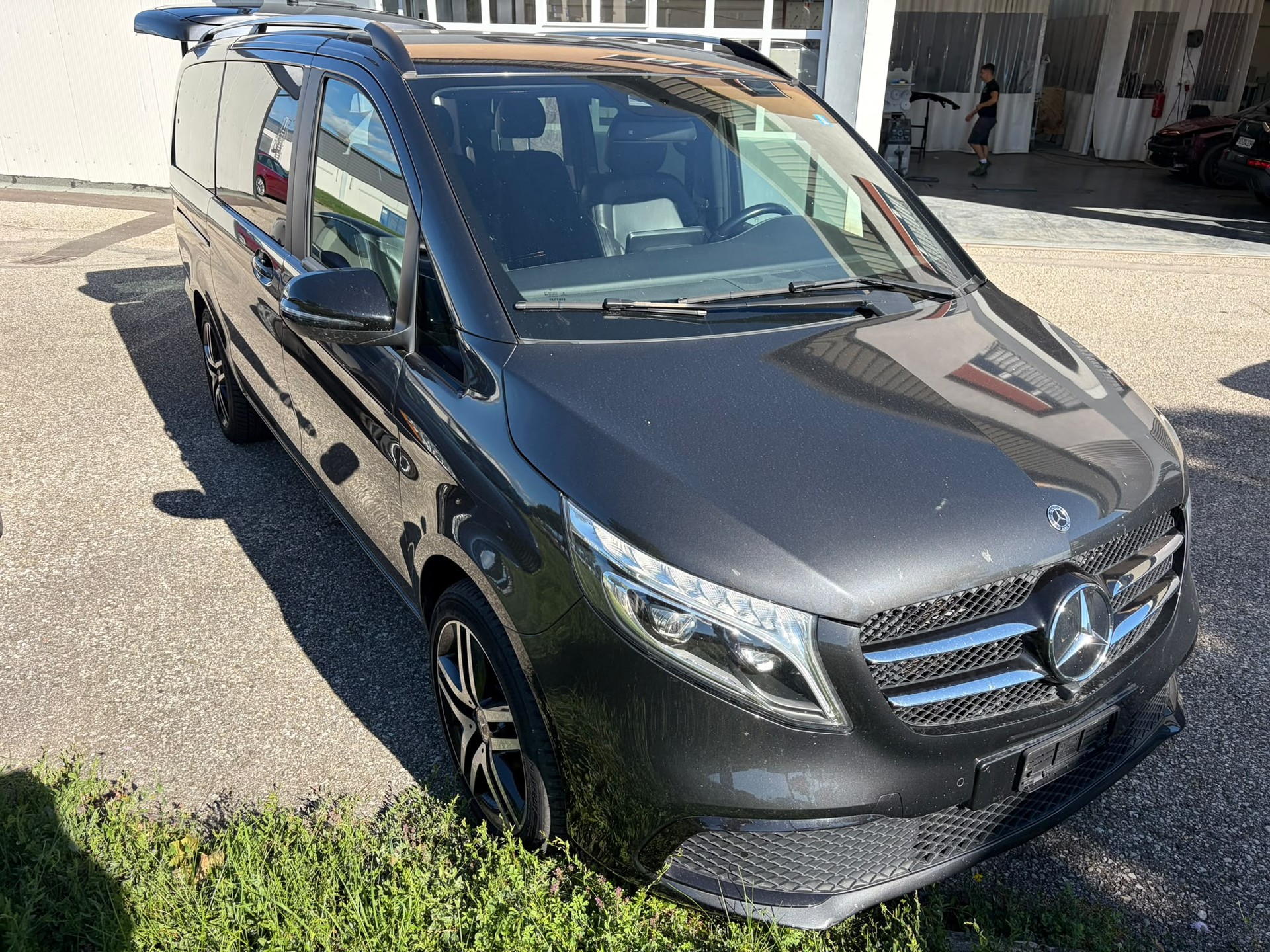 MERCEDES-BENZ V 300 d extralang Swiss Edition 4Matic 9G-Tronic-image-0