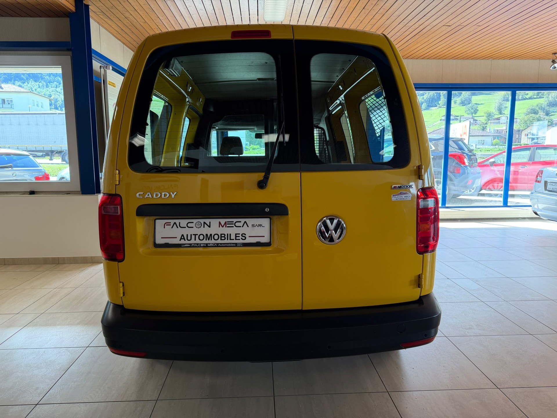 VW CADDYMAX 2.0 TDI 55 KW 4x4-image-11