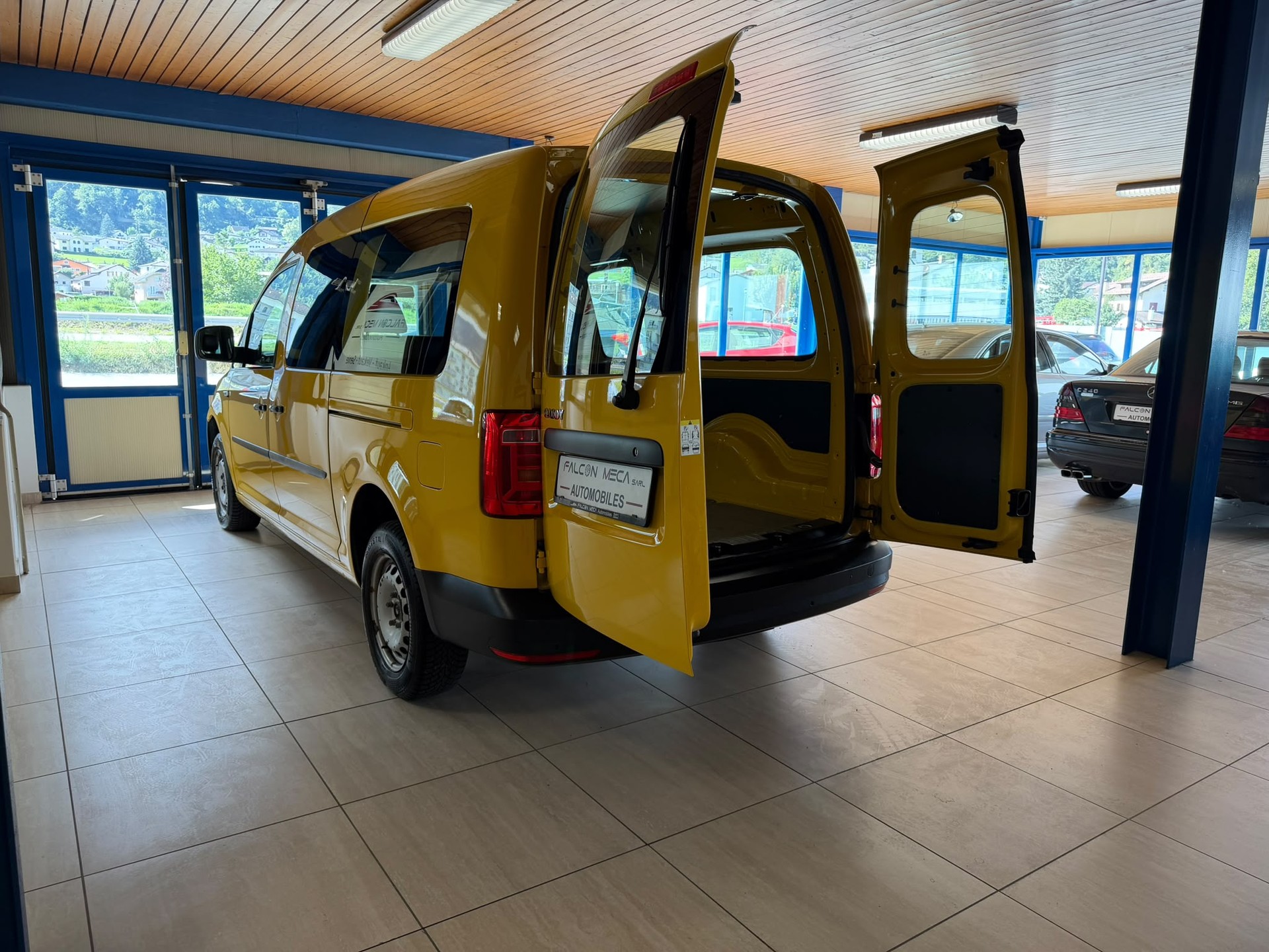 VW CADDYMAX 2.0 TDI 55 KW 4x4-image-15