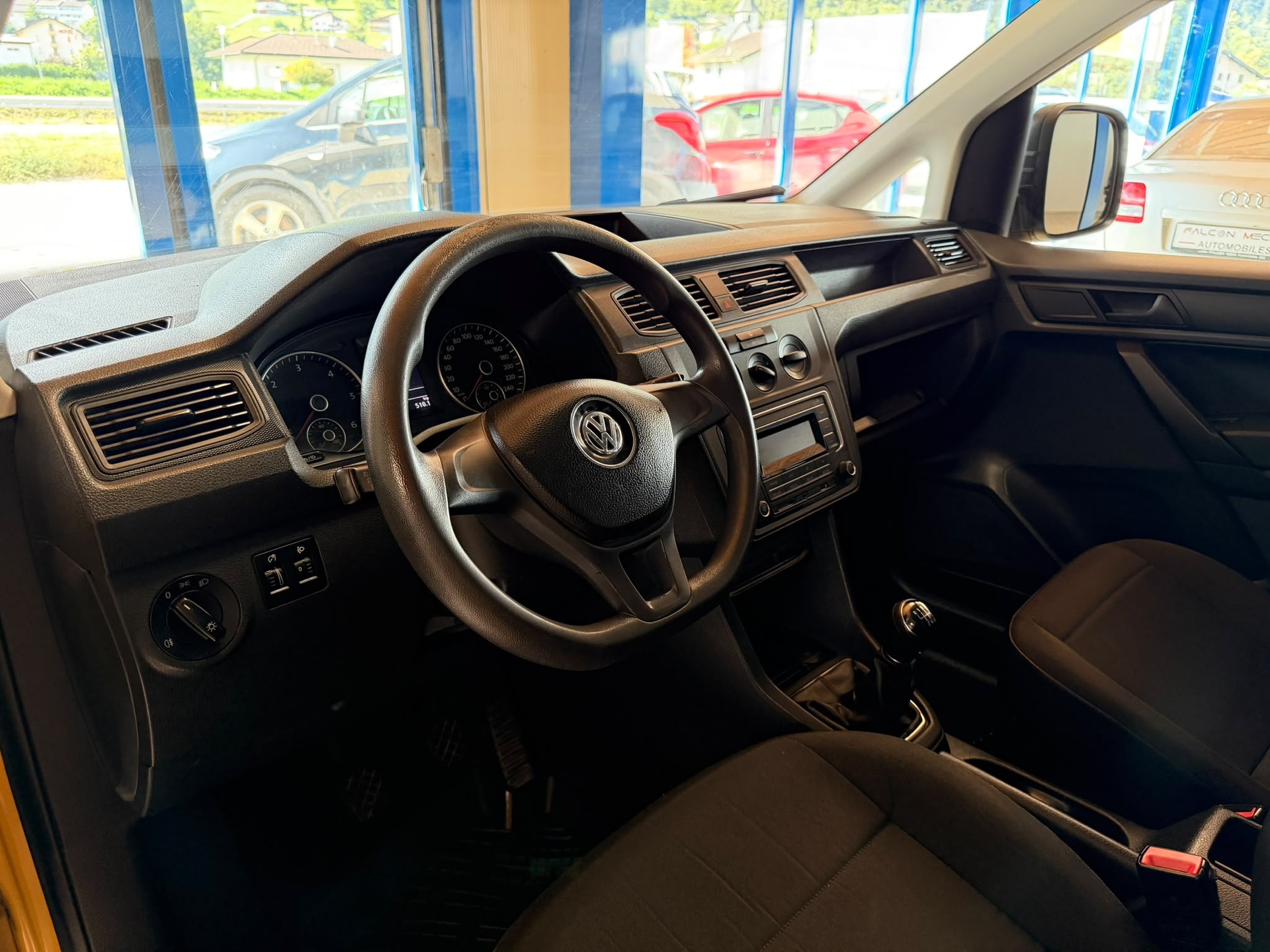 VW CADDYMAX 2.0 TDI 55 KW 4x4-image-16