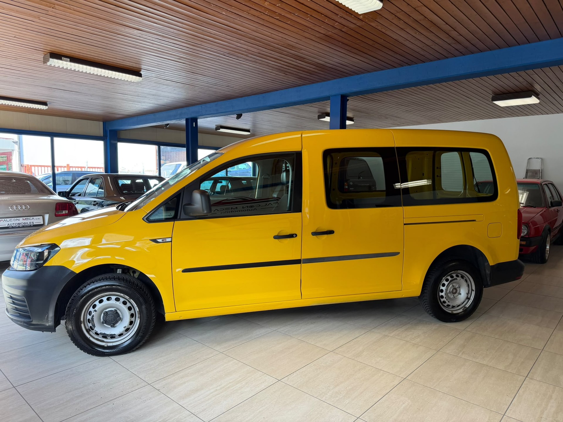 VW CADDYMAX 2.0 TDI 55 KW 4x4-image-6