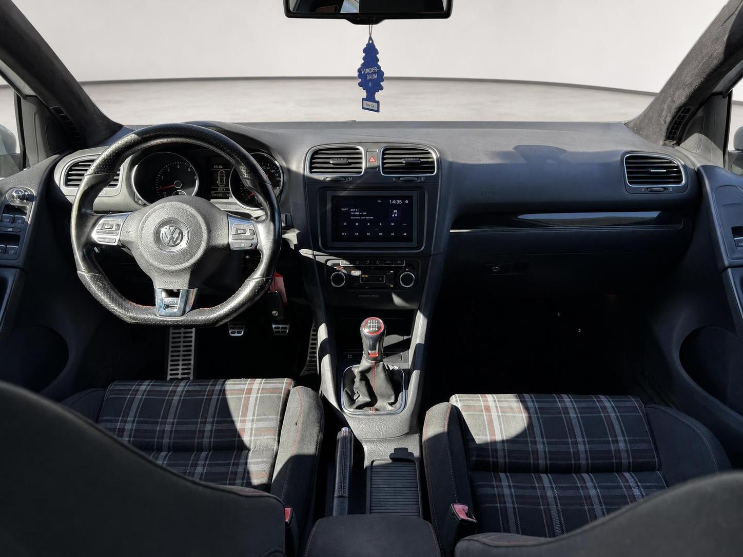 VW Golf 2.0 TSI GTI Frisch ab MFK-image-7