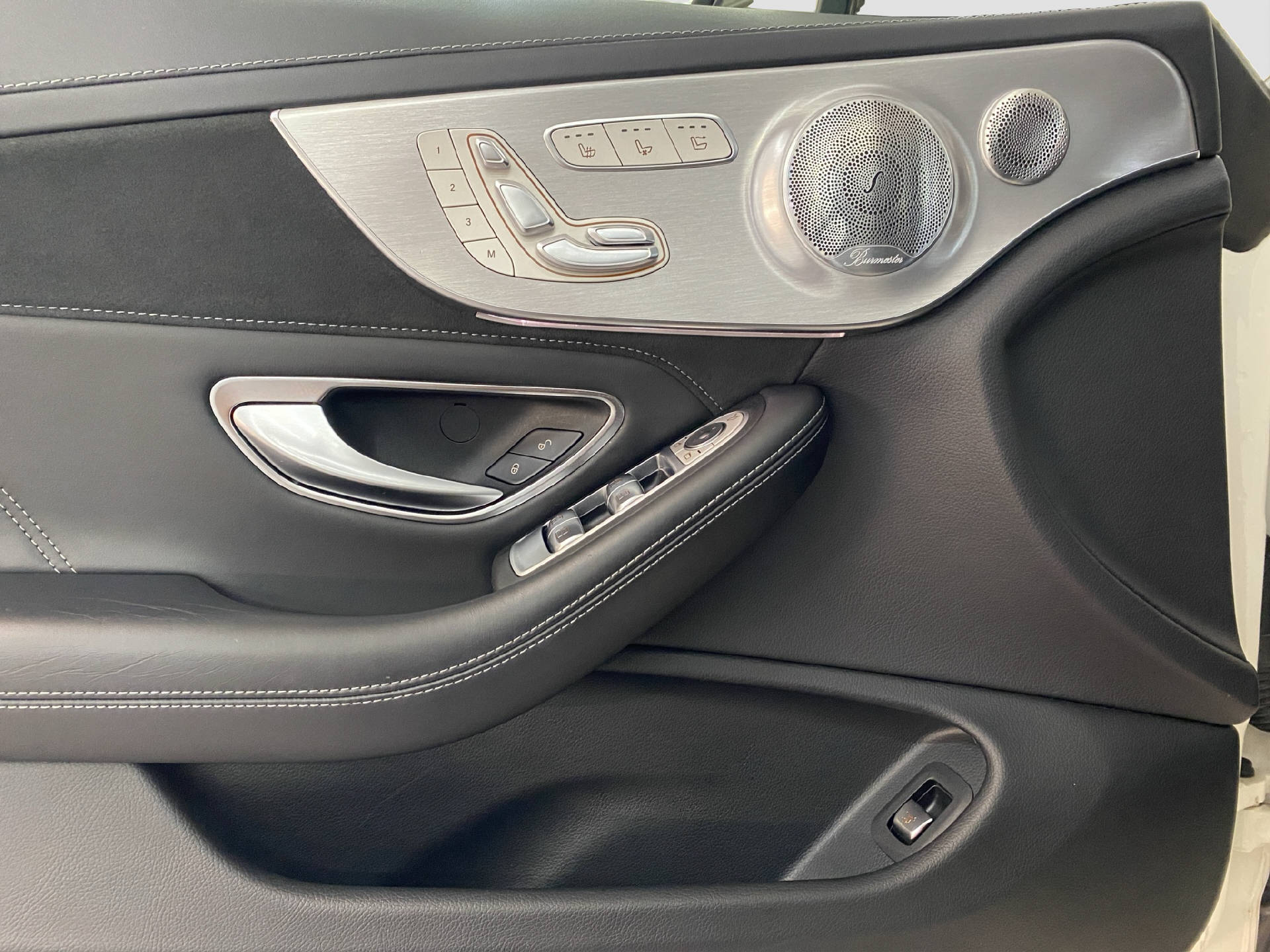 MERCEDES-BENZ C 63 S AMG Cabriolet-image-11