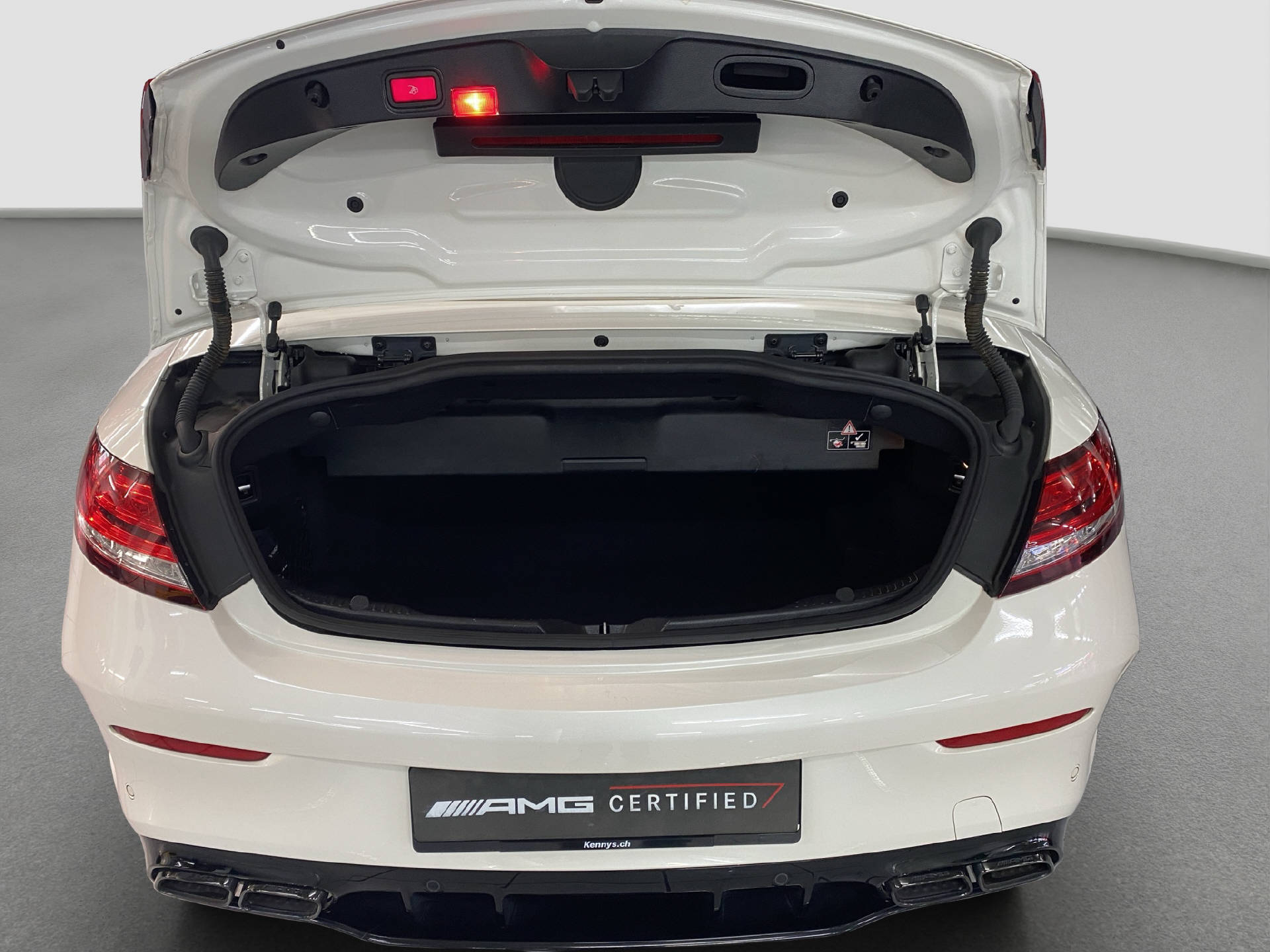 MERCEDES-BENZ C 63 S AMG Cabriolet-image-13