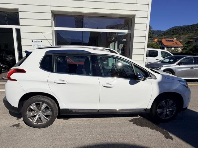 PEUGEOT 2008 1.6 VTi Allure-image-9