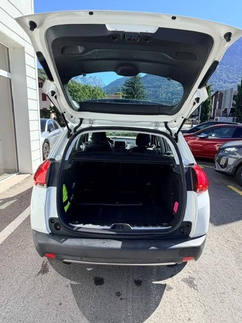 PEUGEOT 2008 1.6 VTi Allure-image-4