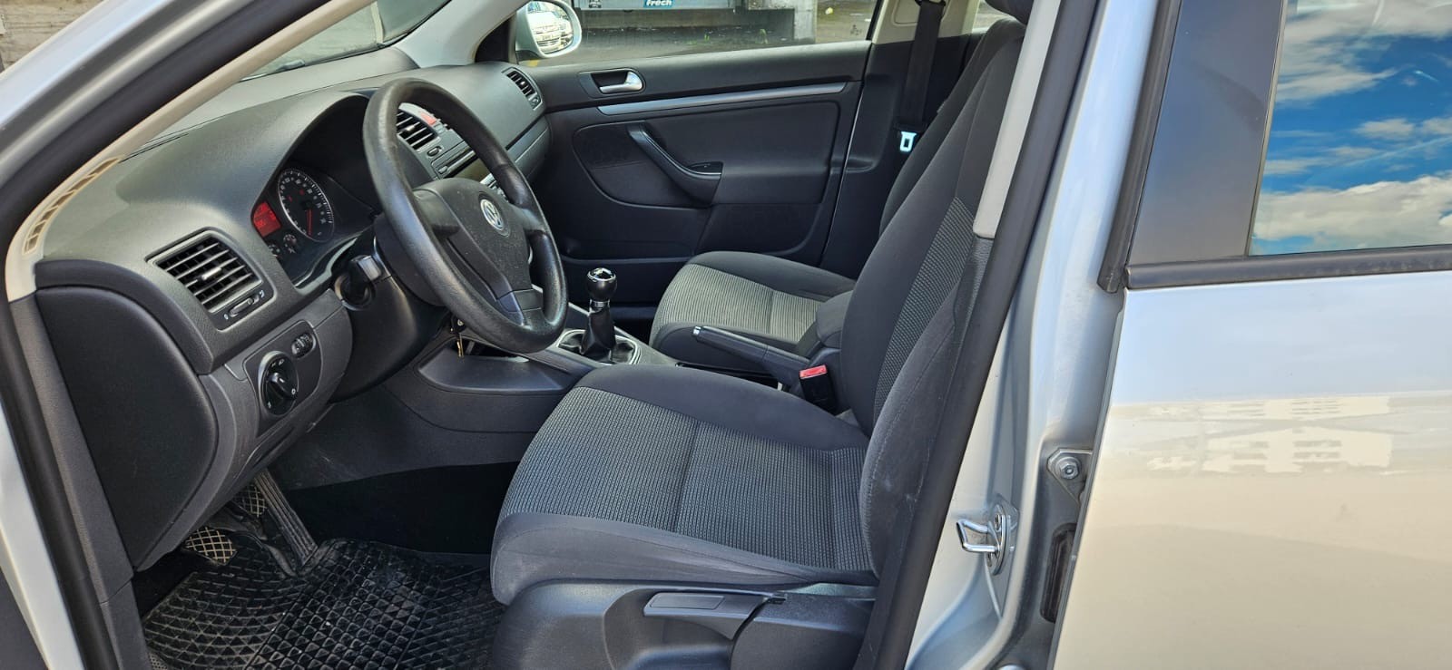 VW Golf Variant 1.9 TDI Trendline-image-9