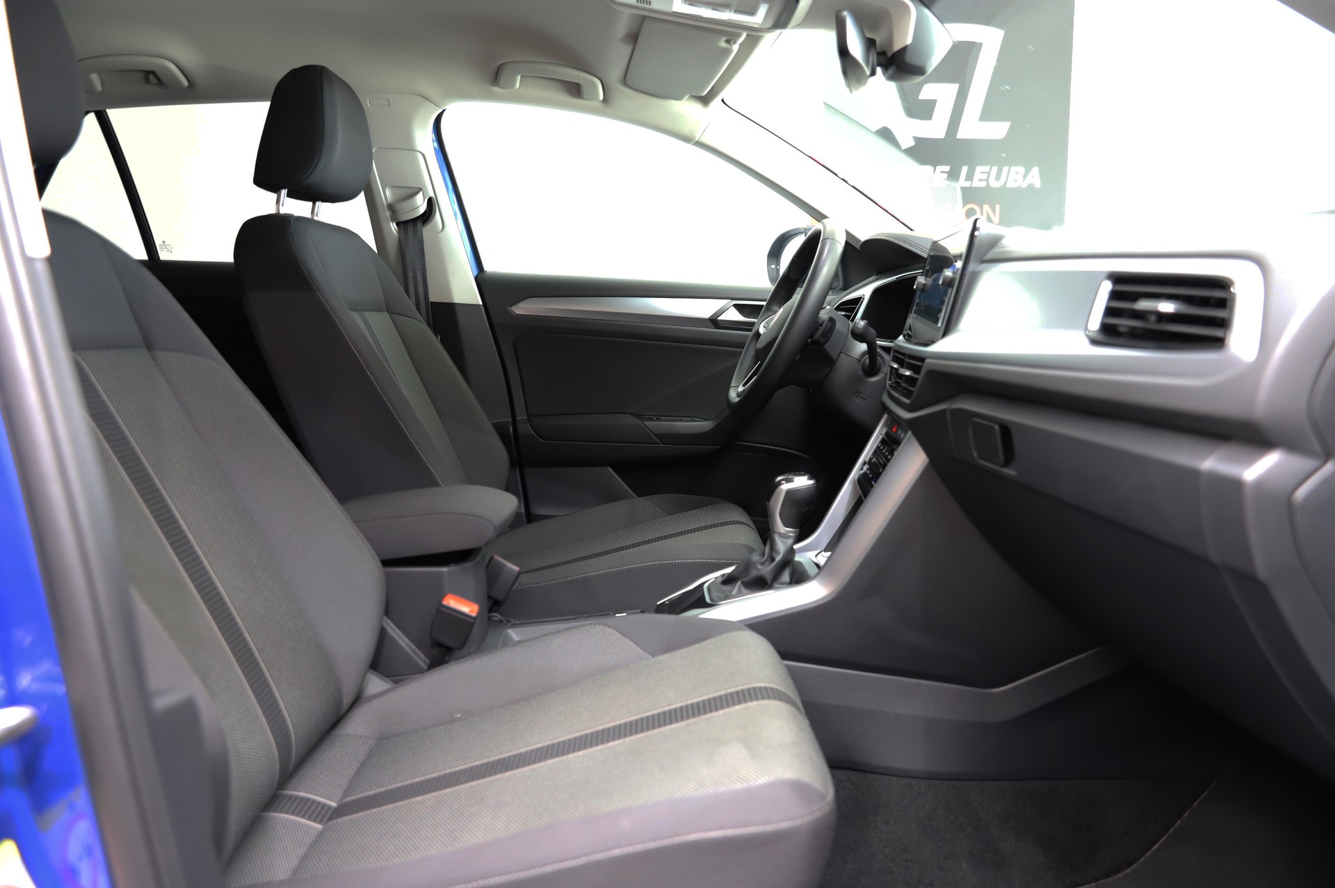 VW T-Roc 1.5 TSI EVO Life DSG-image-8