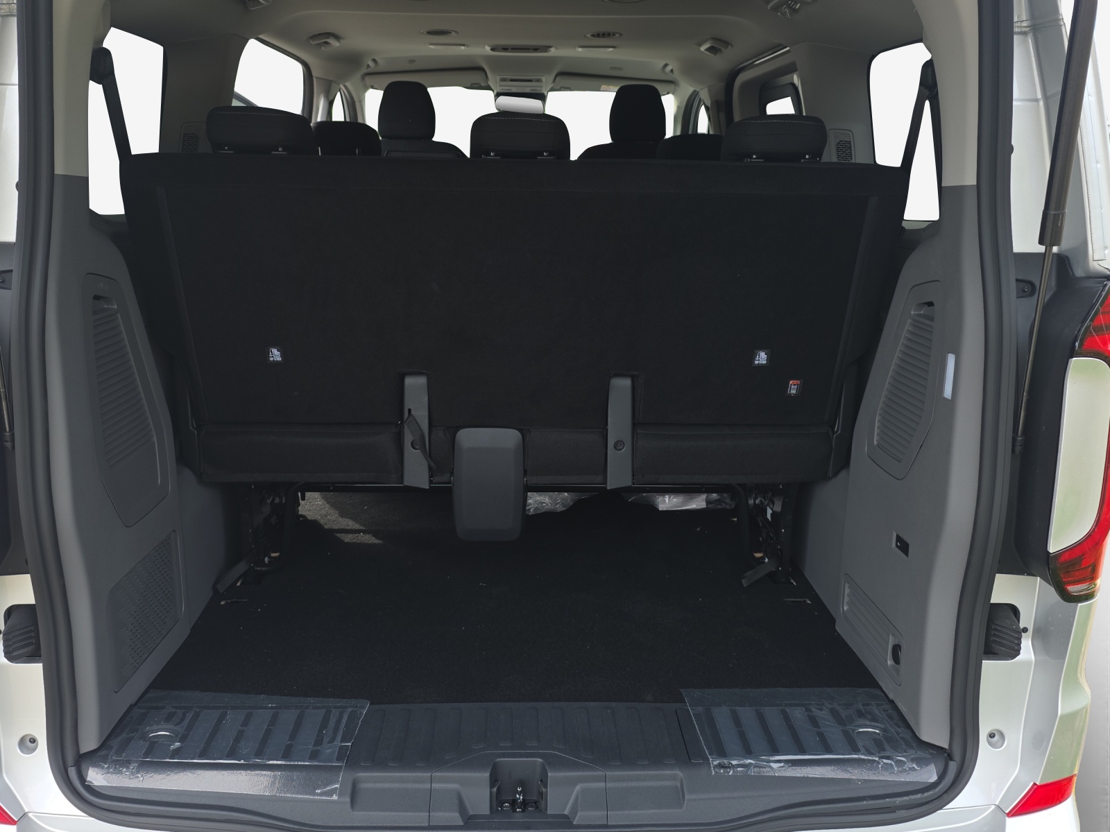 VW Caravelle 2.5TSI eHYBRID Edition 16,5kWh 8Aut.-image-9