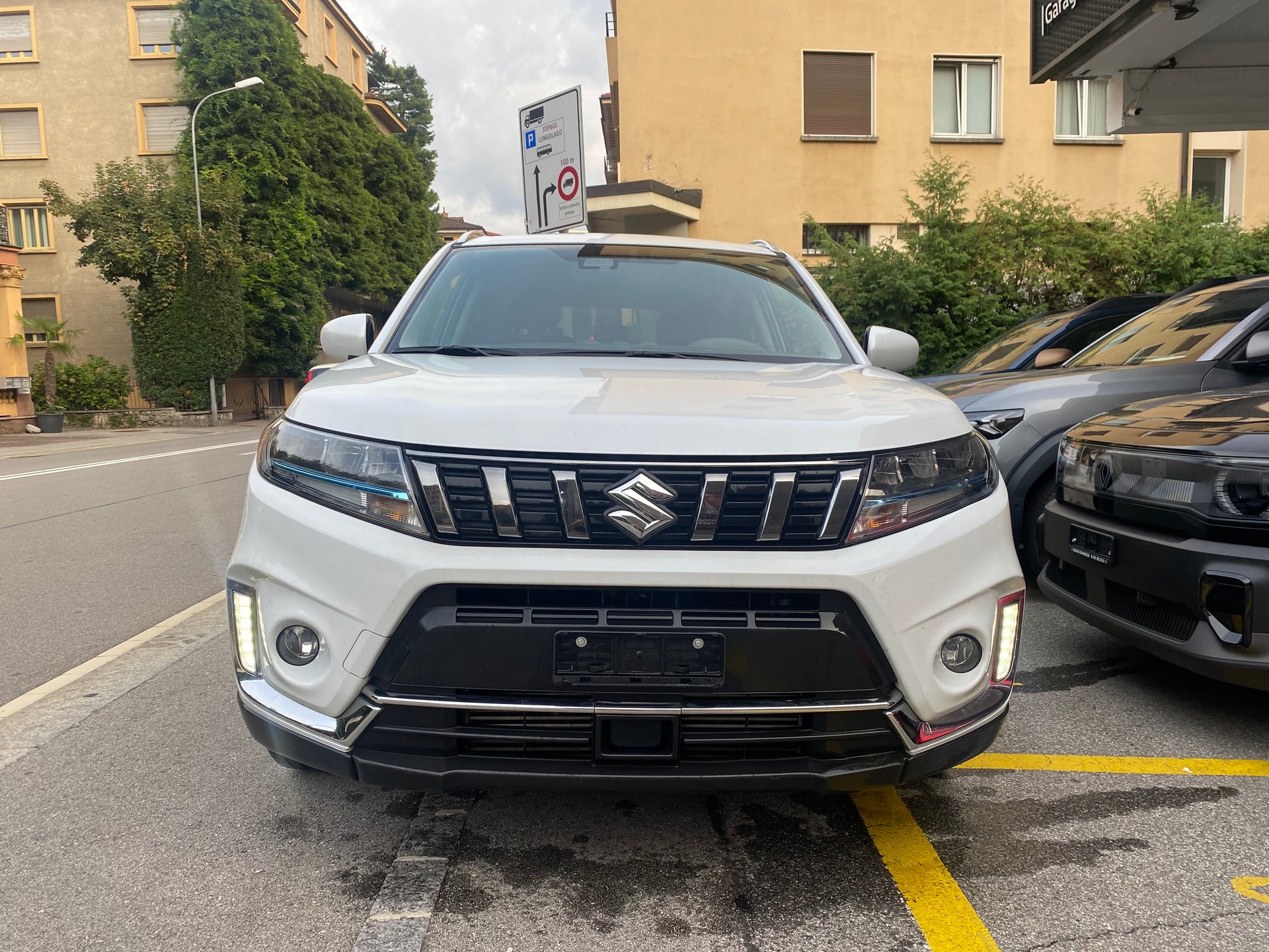 SUZUKI Vitara 1.4 Boosterjet Compact Top Hybrid Swiss Edition-image-1