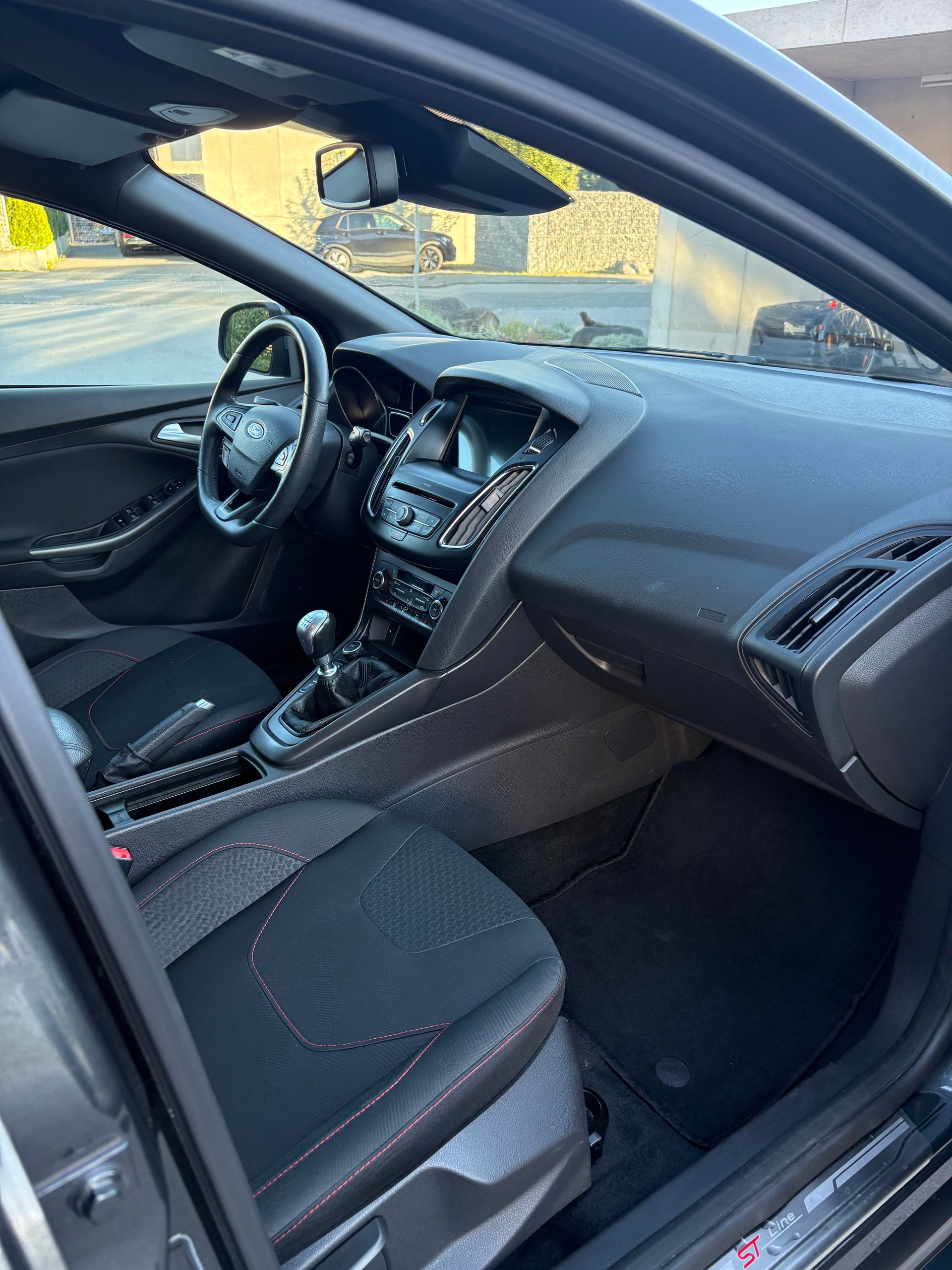 FORD 1.0i EcoB 125 ST-Line-image-8