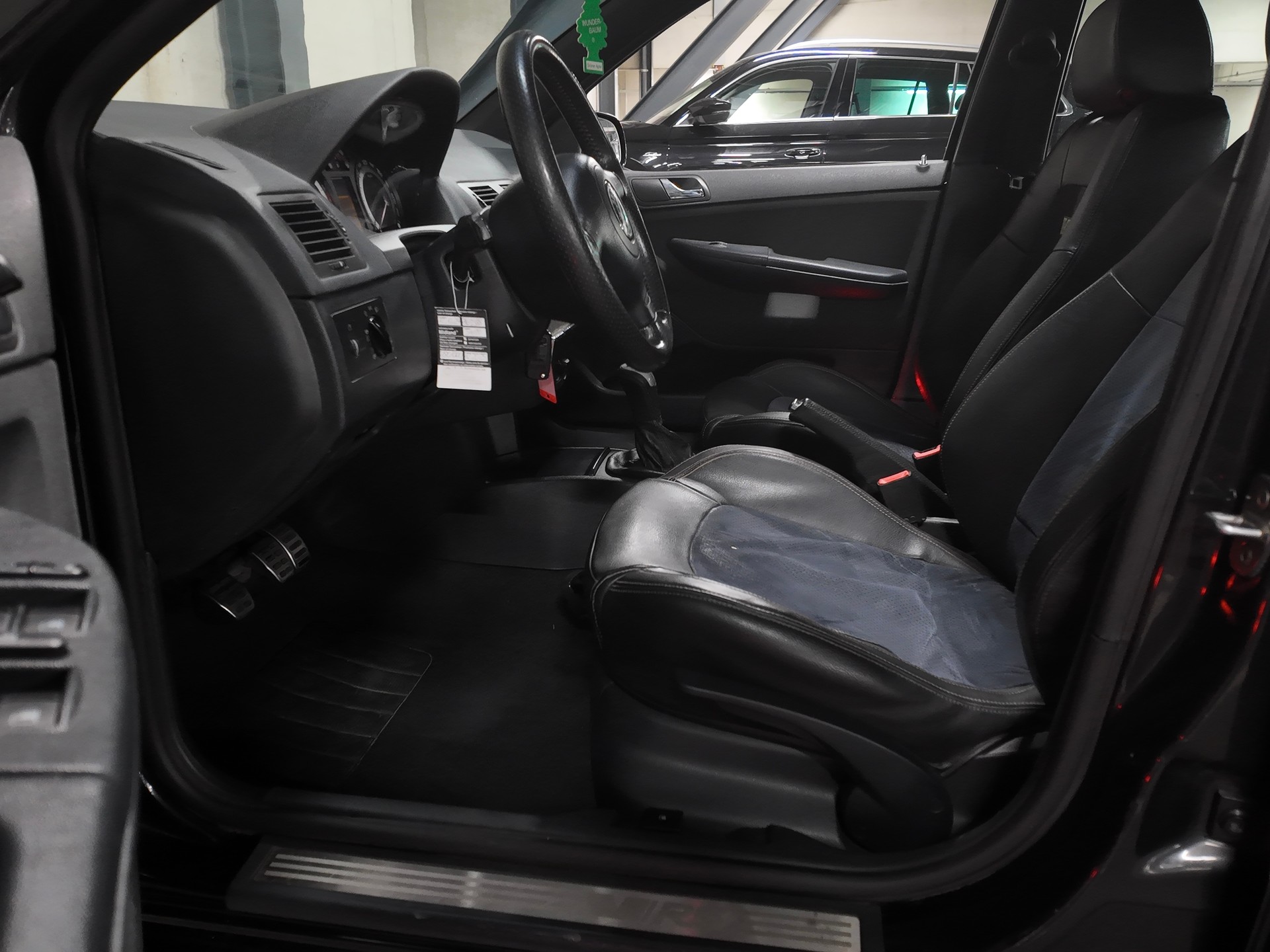 SKODA Fabia 1.9 TDI Black Edition | Leder | Schiebedach | 6-Gang | Asc | Frisch ab Mfk-image-7