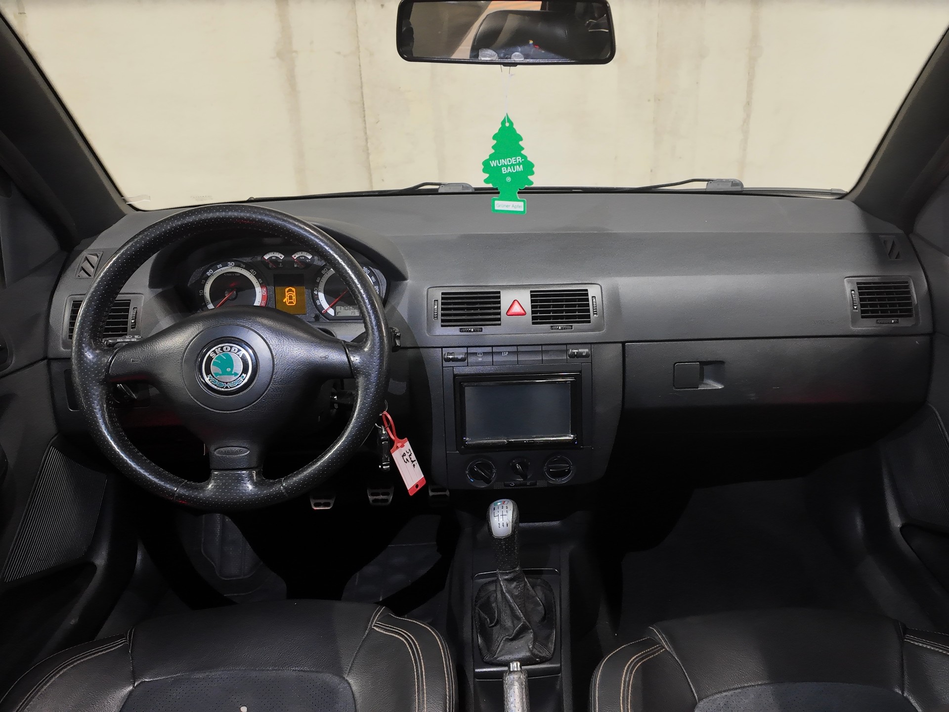SKODA Fabia 1.9 TDI Black Edition | Leder | Schiebedach | 6-Gang | Asc | Frisch ab Mfk-image-10