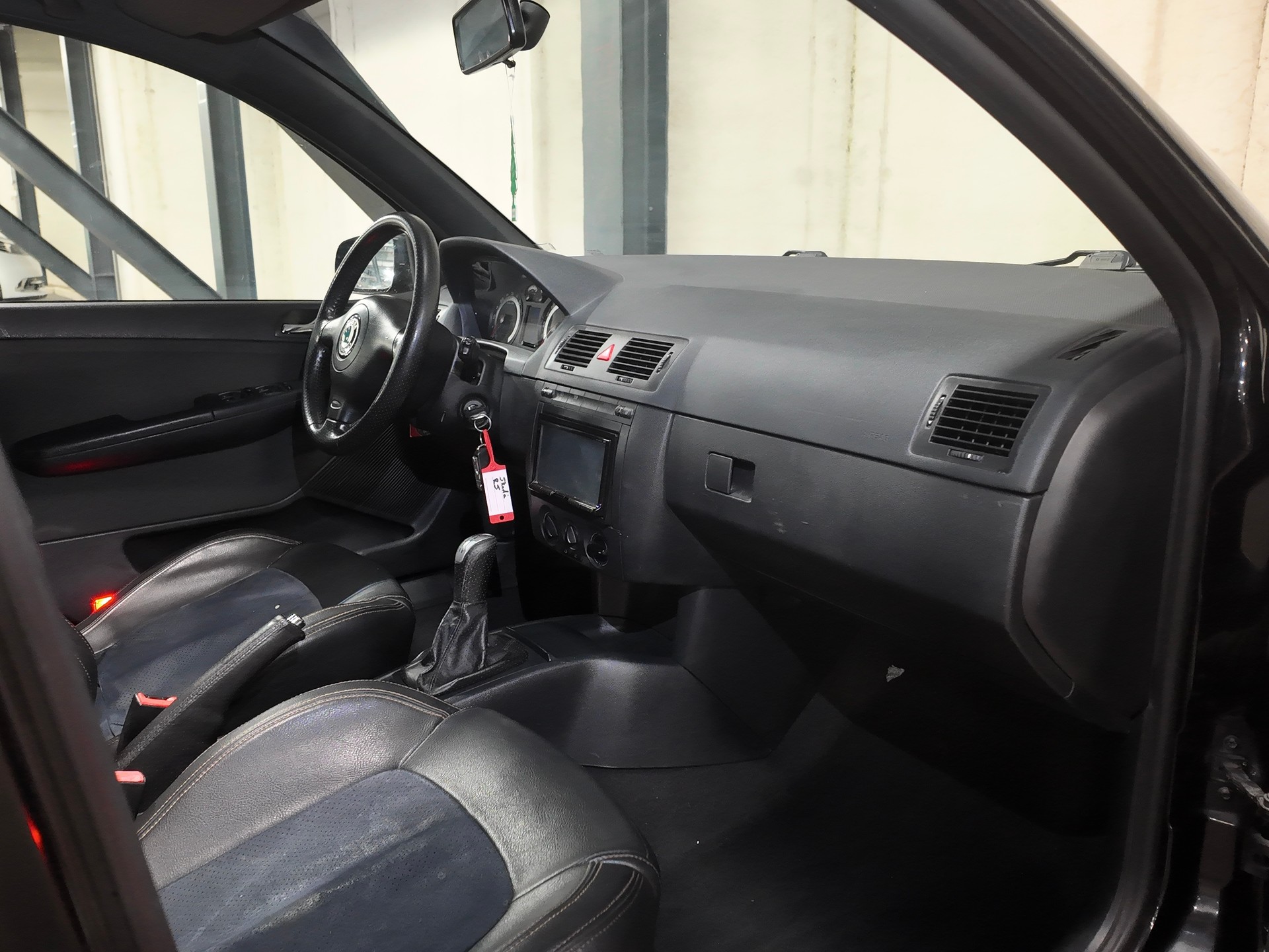 SKODA Fabia 1.9 TDI Black Edition | Leder | Schiebedach | 6-Gang | Asc | Frisch ab Mfk-image-14