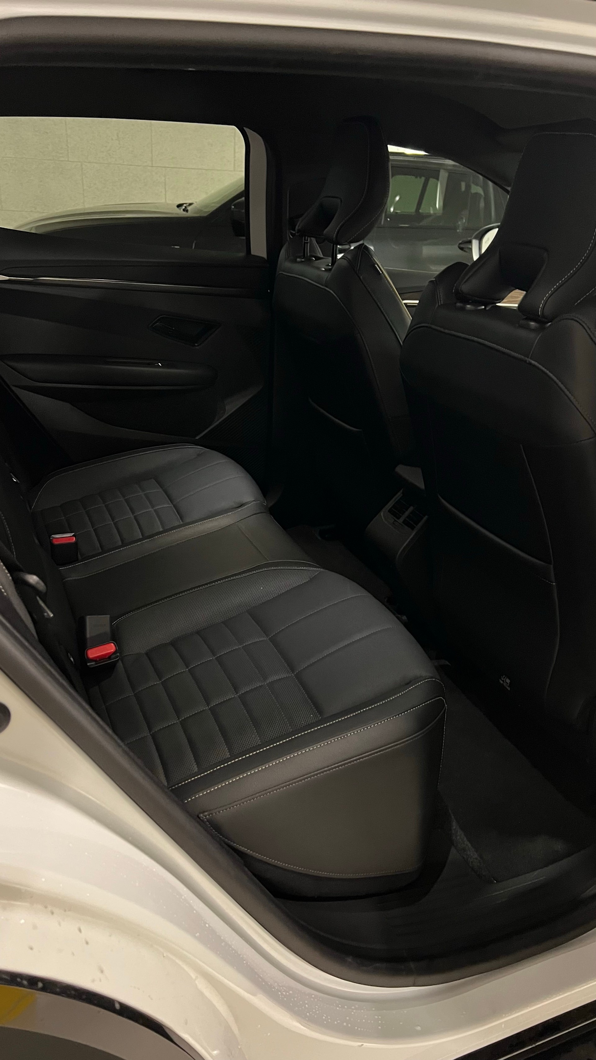 RENAULT Megane E-Tech 100% electric iconic 220 PS Comfort Range-image-4