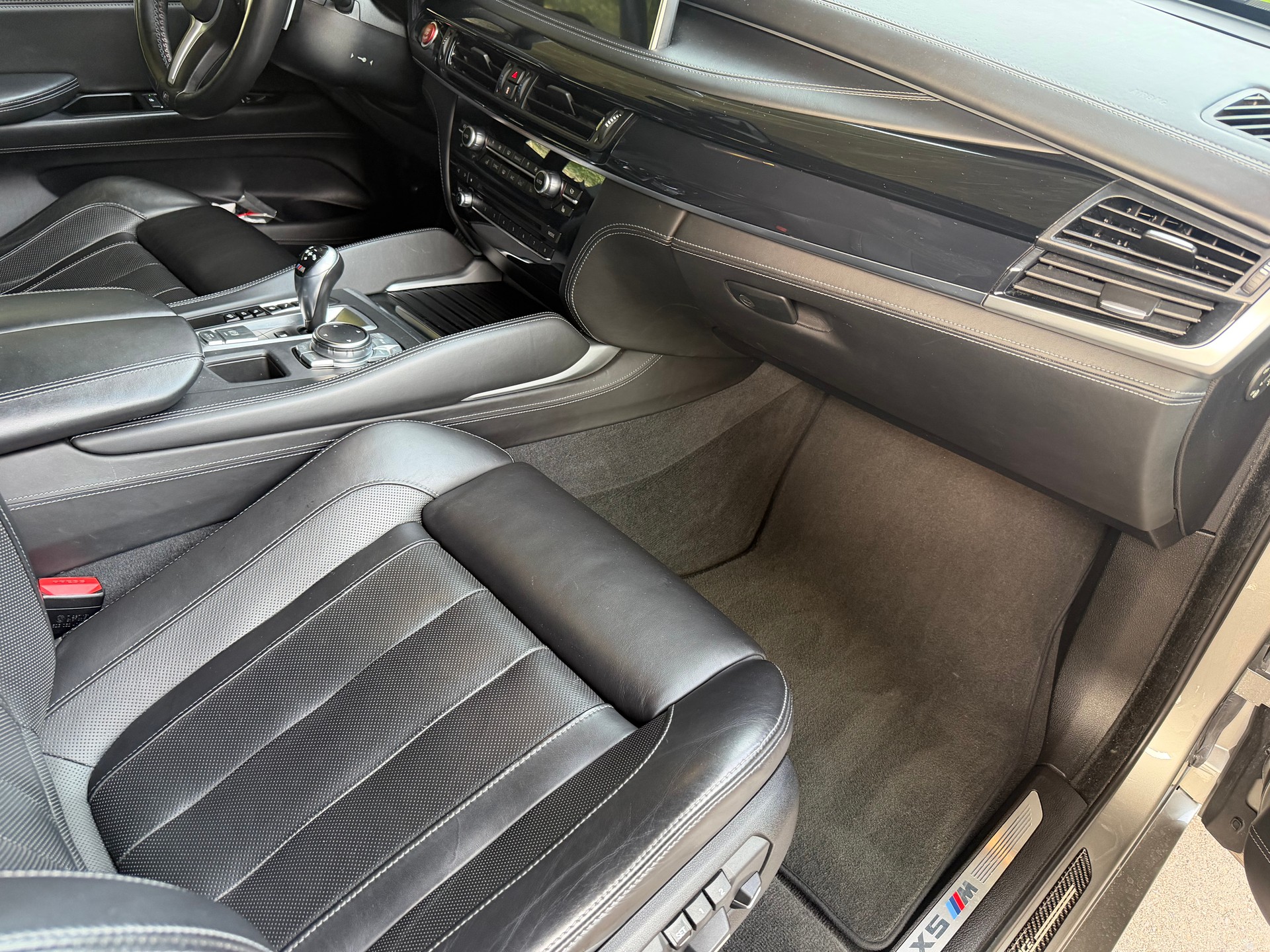 BMW X5M Steptronic-image-8