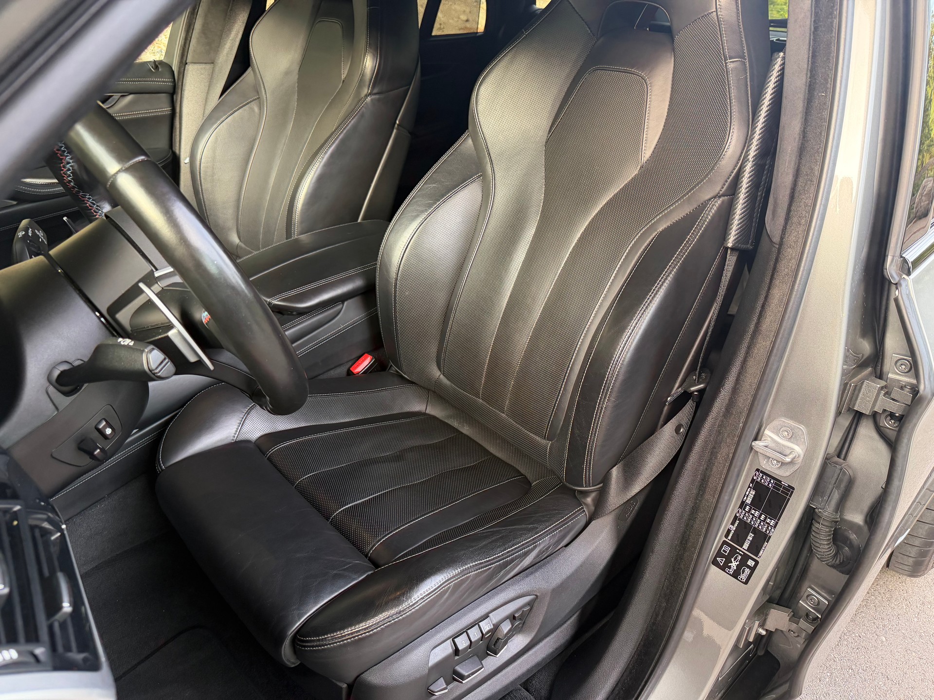 BMW X5M Steptronic-image-7