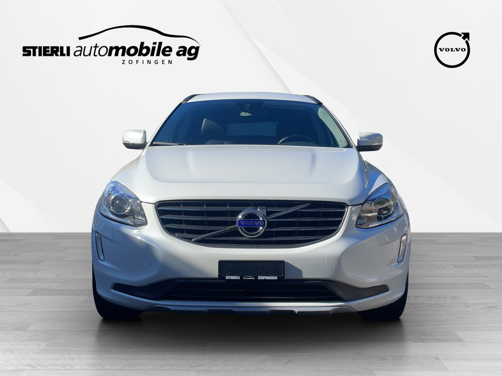 VOLVO XC60 2.4 D4 Momentum AWD S/S-image-1