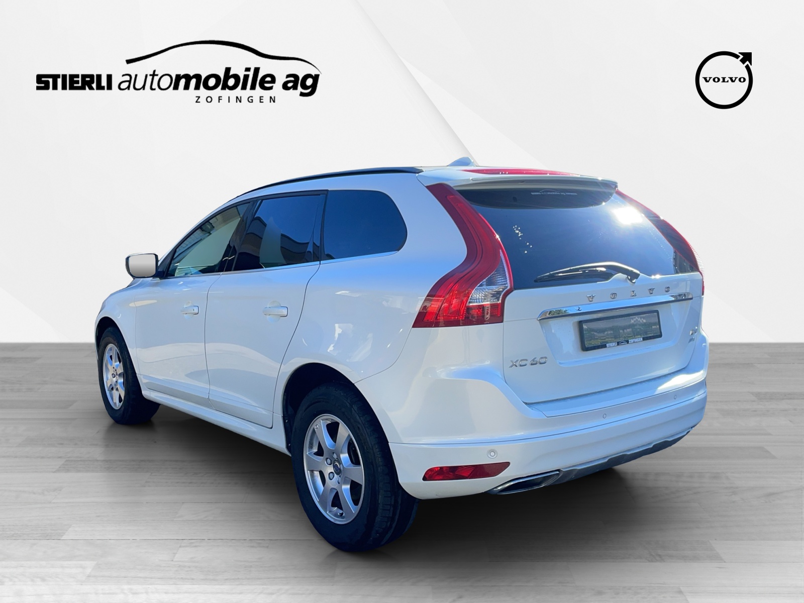 VOLVO XC60 2.4 D4 Momentum AWD S/S-image-6