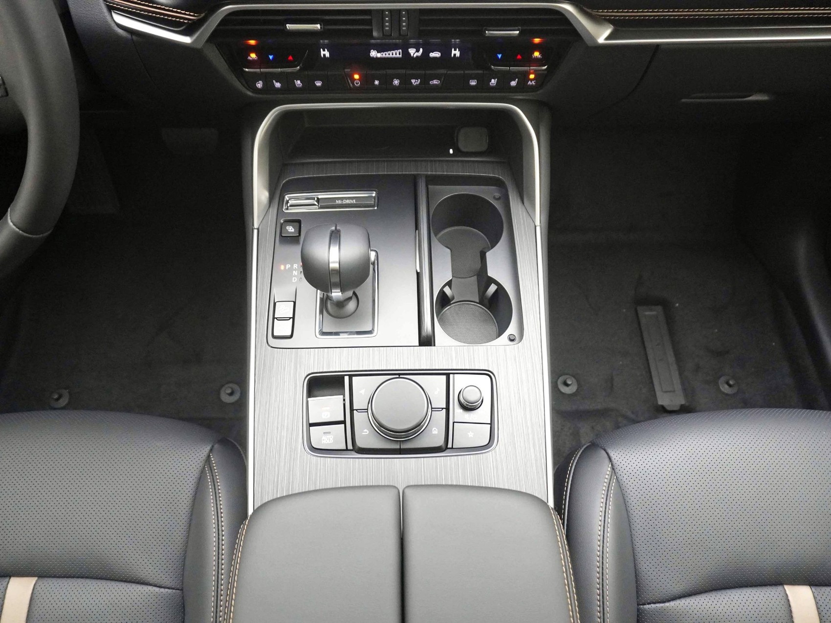 MAZDA CX-60 2.5 PHEV Homura Plus-image-10