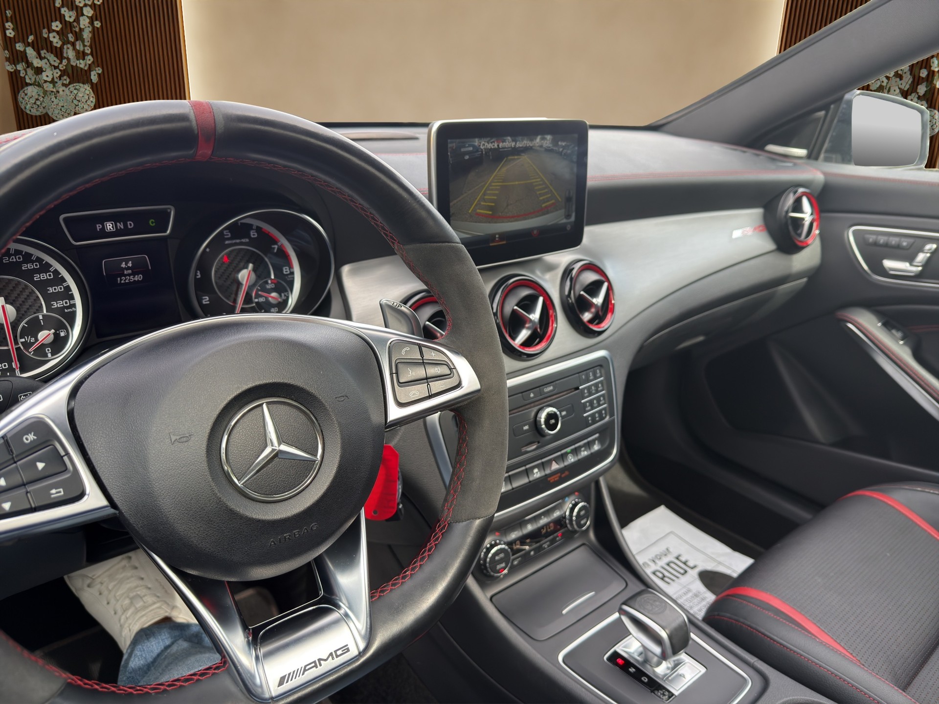 MERCEDES-BENZ CLA Shooting Brake 45 AMG 4Matic Speedshift-image-13