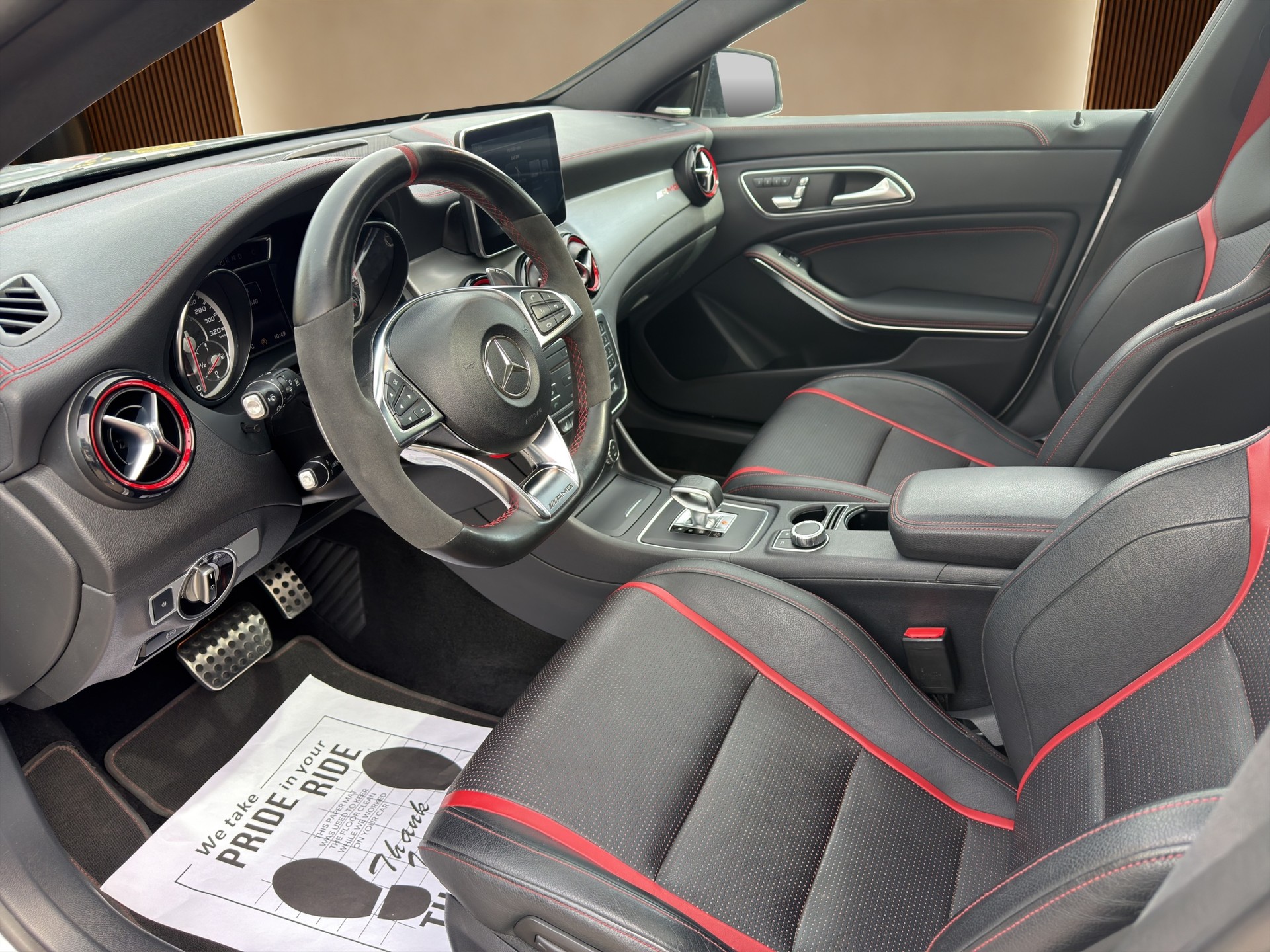 MERCEDES-BENZ CLA Shooting Brake 45 AMG 4Matic Speedshift-image-9
