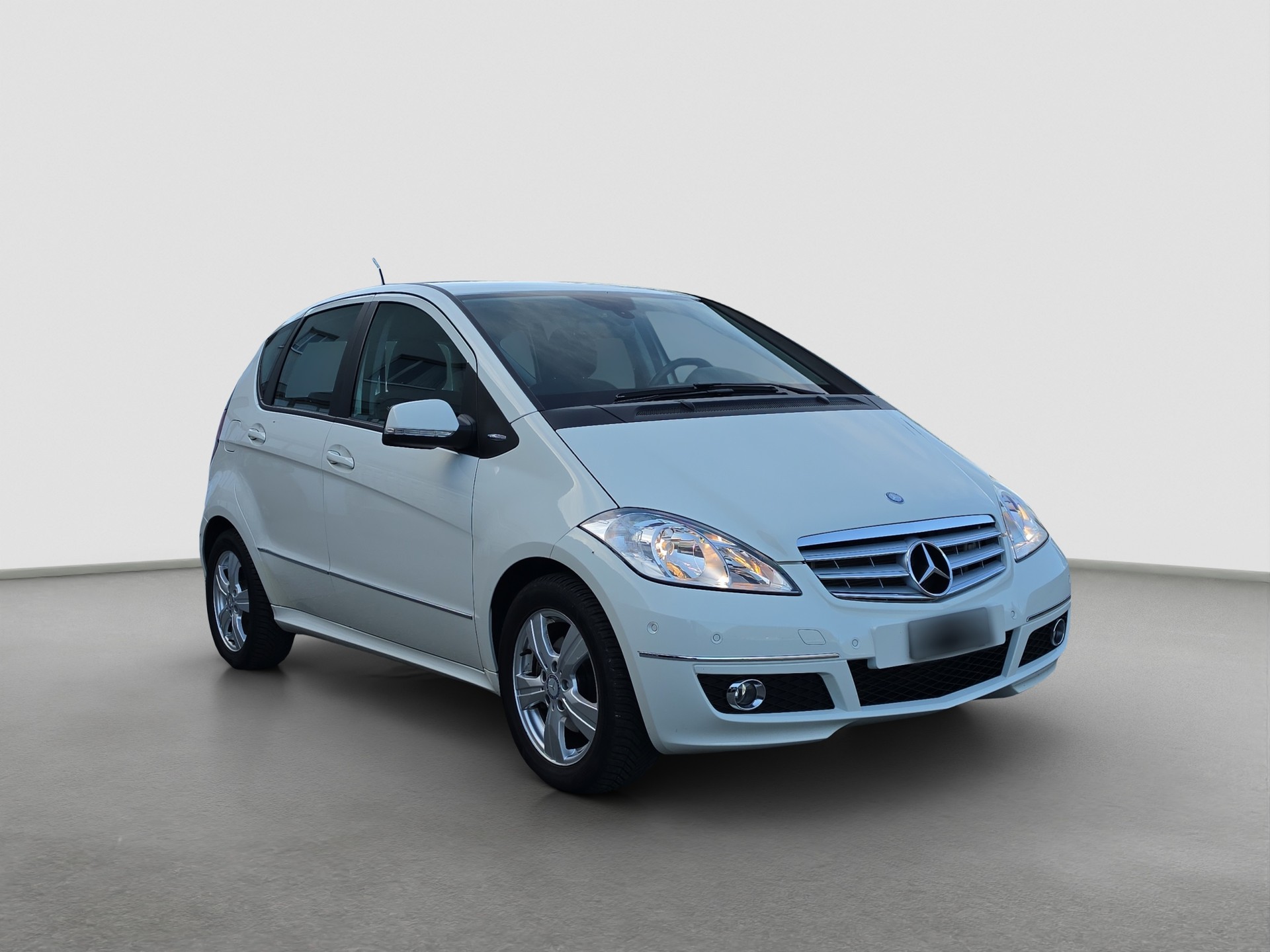 MERCEDES-BENZ A 180 Avantgarde Selection Autotronic-image-6