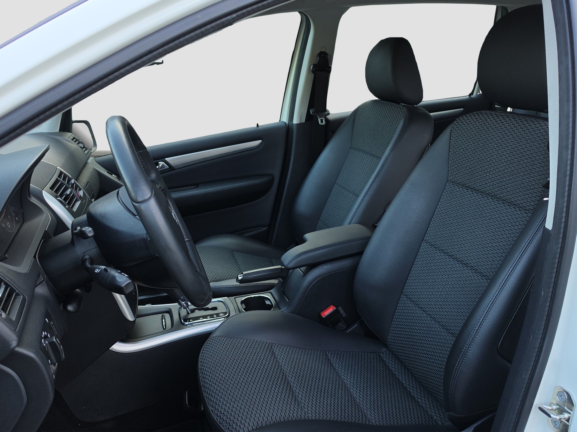 MERCEDES-BENZ A 180 Avantgarde Selection Autotronic-image-7