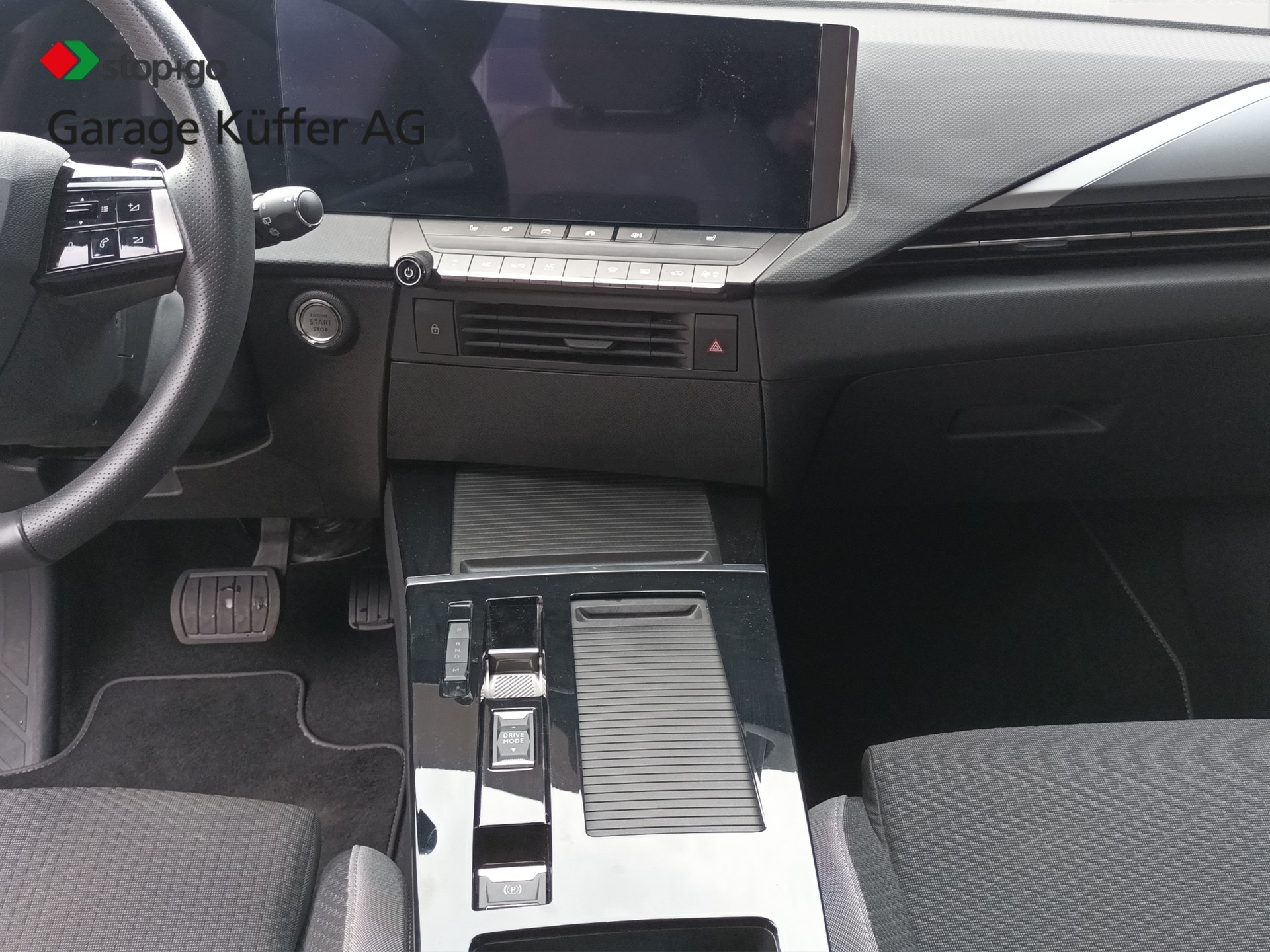 OPEL Astra Sports Tourer 1.2i Turbo Edition A-image-12