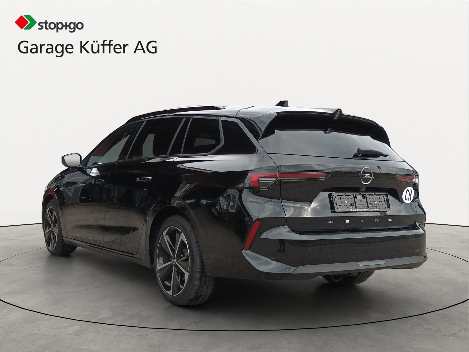 OPEL Astra Sports Tourer 1.2i Turbo Edition A-image-2