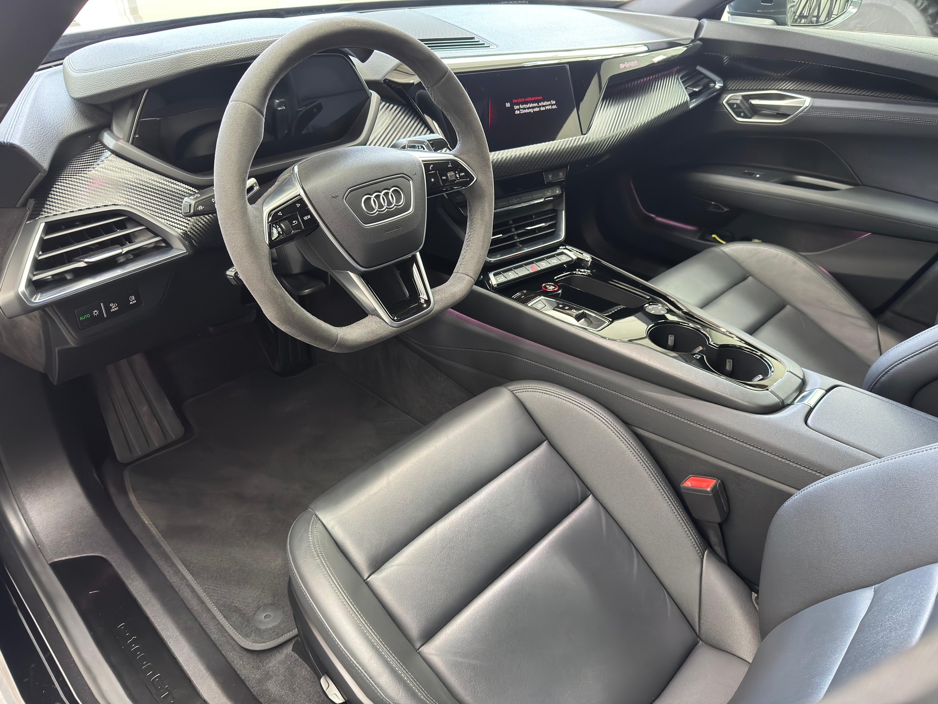AUDI E-TRON GT QUATTRO-image-5
