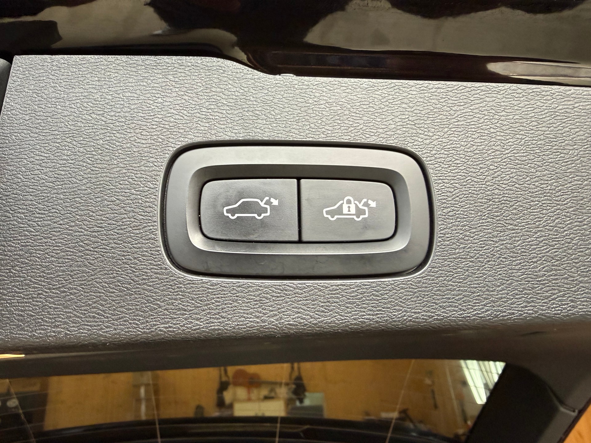 VOLVO V60 D4 AWD Momentum Geartronic-image-15