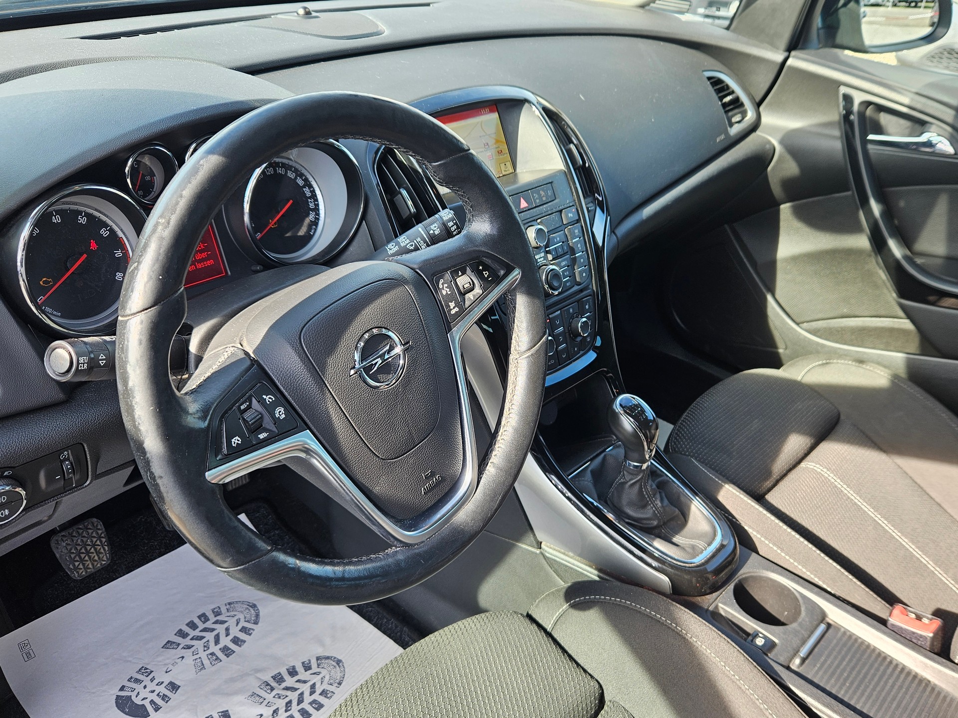 OPEL ASTRA-image-11