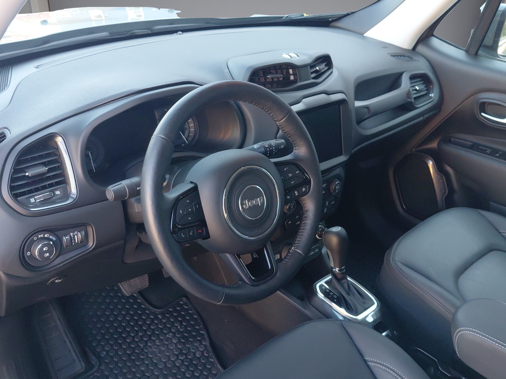 JEEP Renegade 1.3 T PHEV Limited Plus AWD-image-11