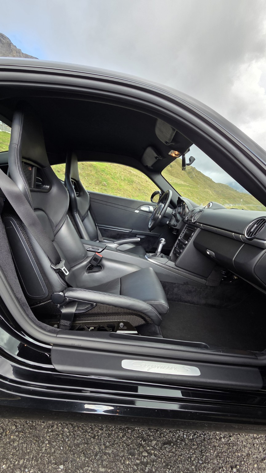 PORSCHE CAYMAN S (987.2)-image-2