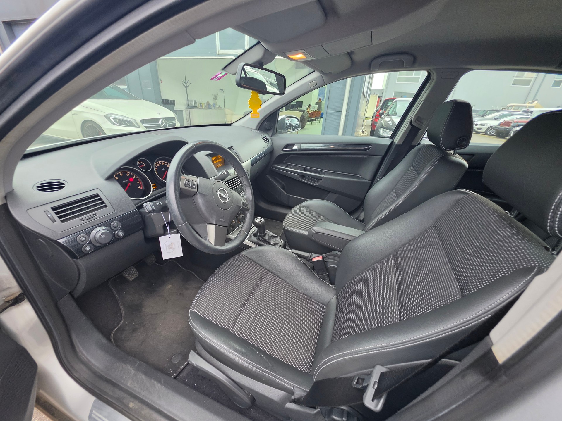 OPEL Astra 2.0i 16V Turbo Sport-image-10