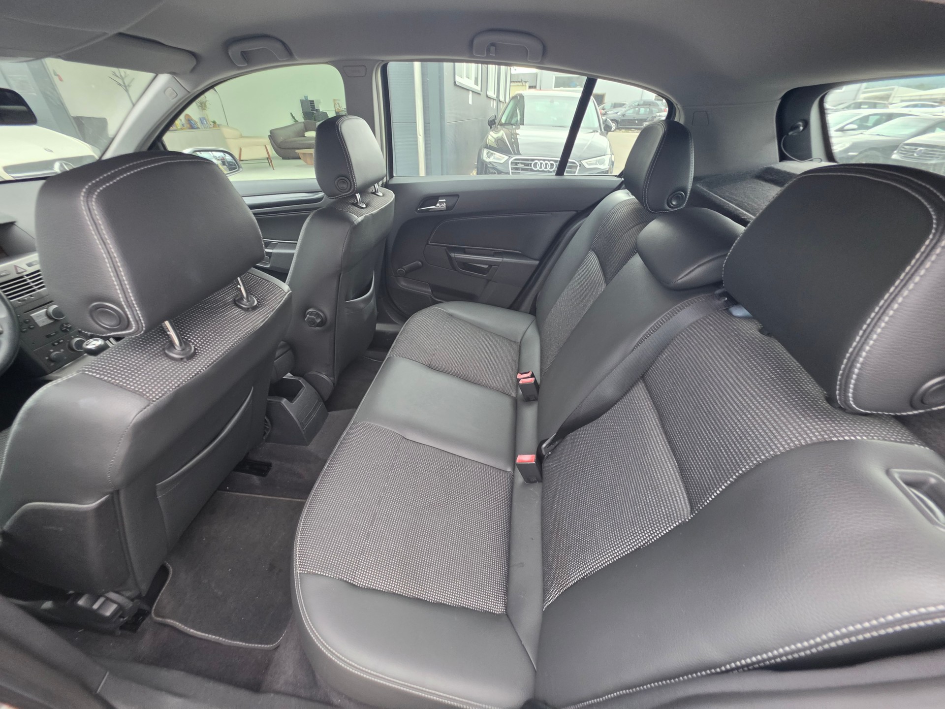 OPEL Astra 2.0i 16V Turbo Sport-image-9