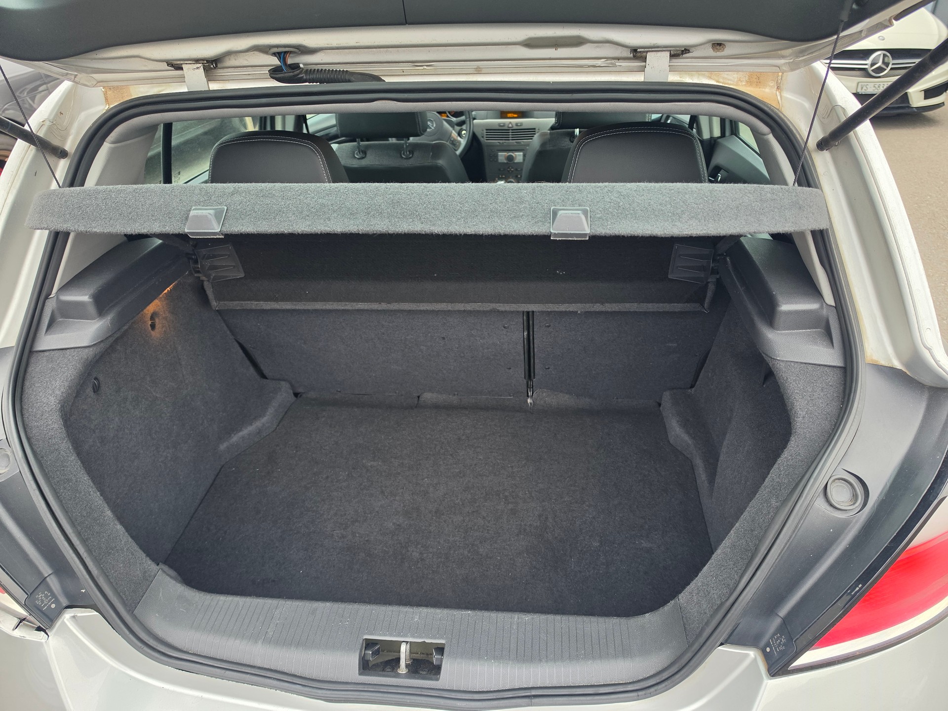OPEL Astra 2.0i 16V Turbo Sport-image-8