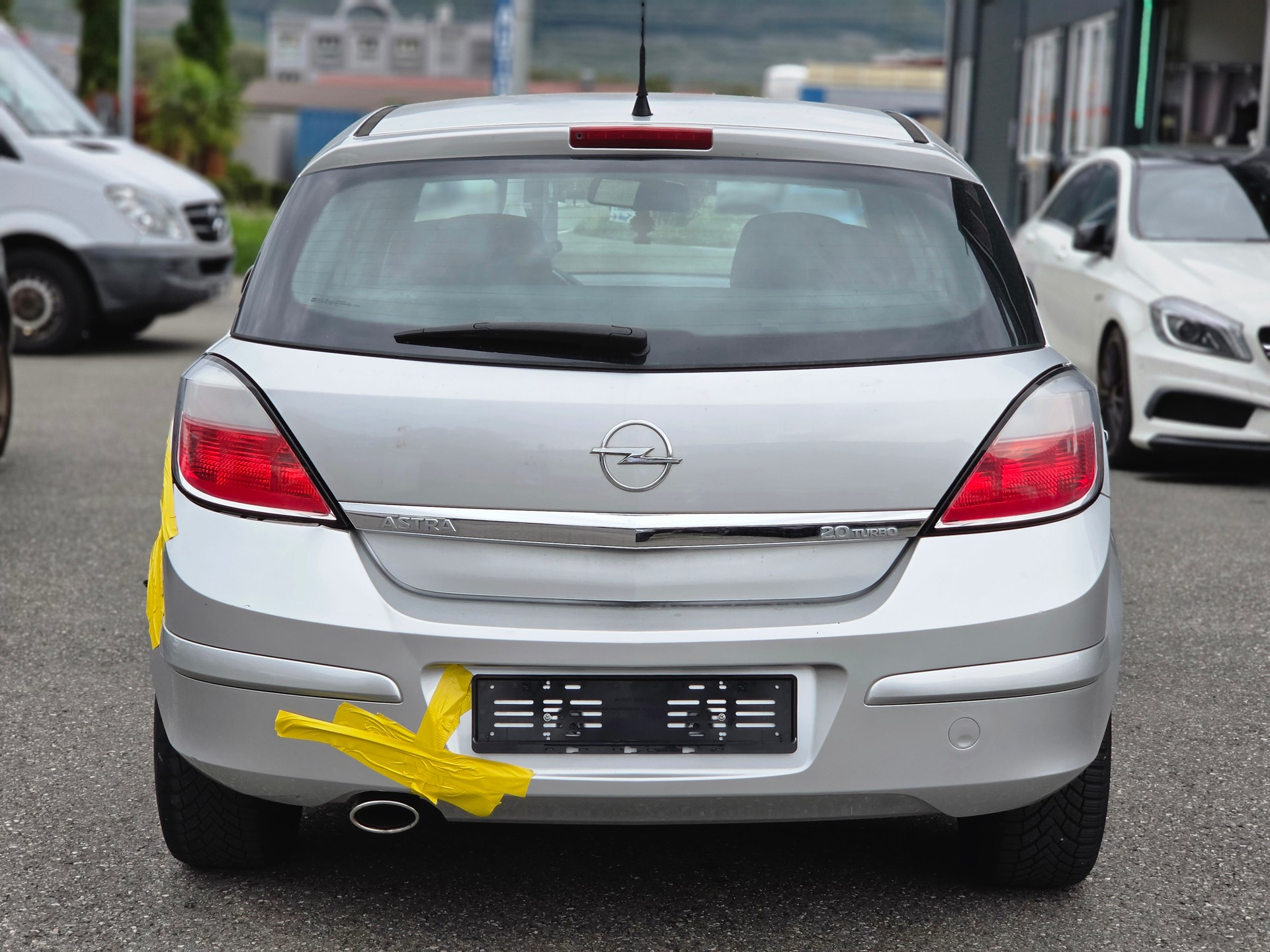 OPEL Astra 2.0i 16V Turbo Sport-image-4