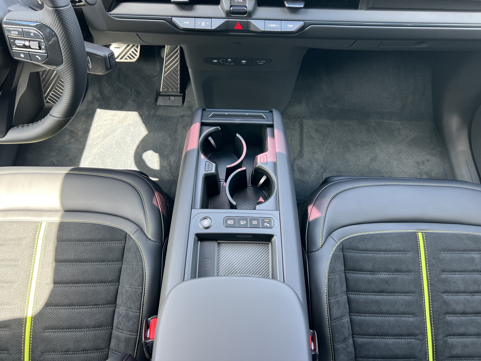 KIA EV9 99.8 kWh GT 4x4 Automat / elektr. Glasschiebedach / Wärmepumpe / Eintauschprämie CHF 6'000.- / 0.00% Leasing-Aktion-image-13