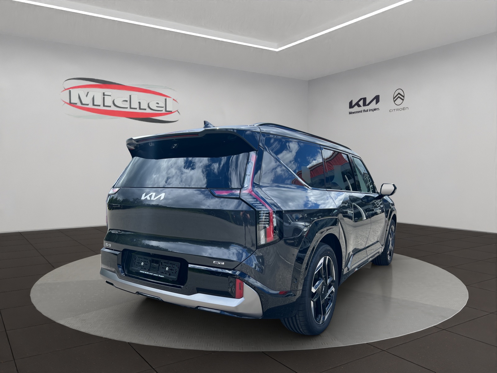 KIA EV9 99.8 kWh GT 4x4 Automat / elektr. Glasschiebedach / Wärmepumpe / Eintauschprämie CHF 6'000.- / 0.00% Leasing-Aktion-image-2