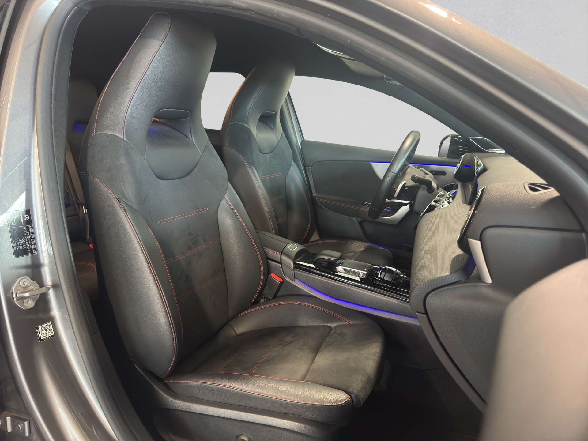 MERCEDES-BENZ A 250 4Matic AMG Line 4Matic 7G-DCT-image-15