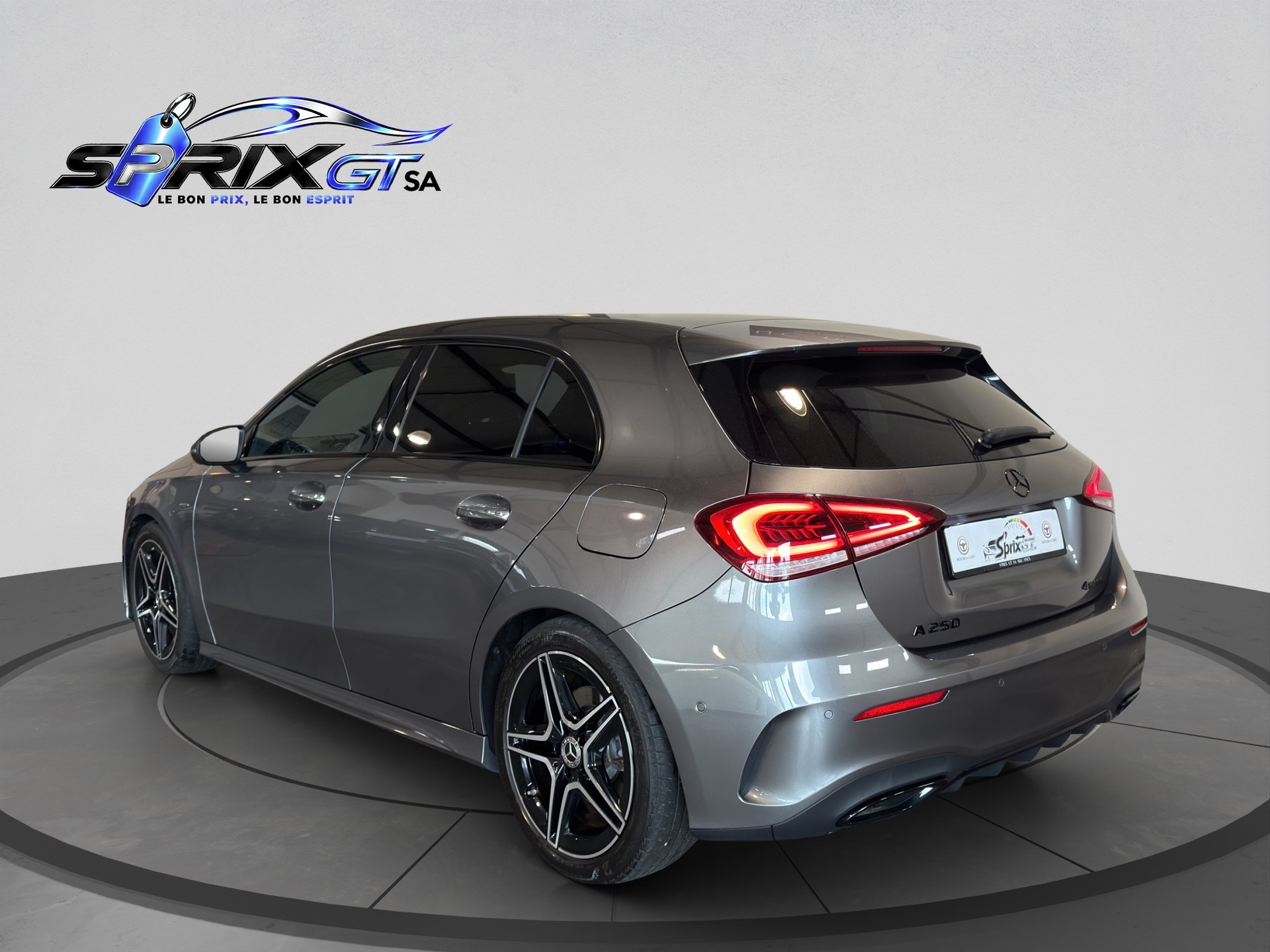 MERCEDES-BENZ A 250 4Matic AMG Line 4Matic 7G-DCT-image-2